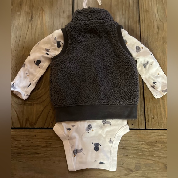 Carter’s Sherpa Vest and Lion Onesie - Picture 3 of 4